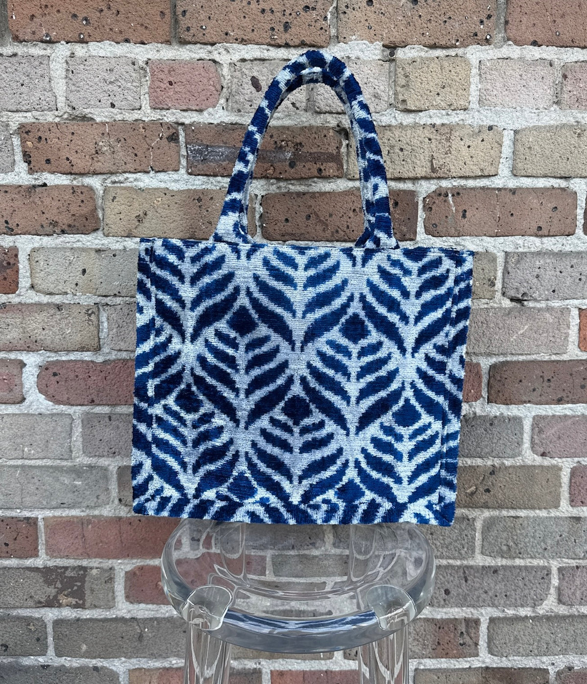 Caravan Silk Tote Blue Foliage